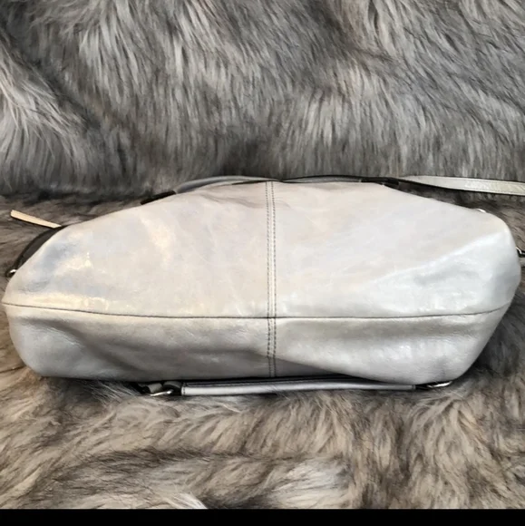 JOELLE HAWKENS | Shoulder/Crossbody Gray Handbag - Picture 11 of 16